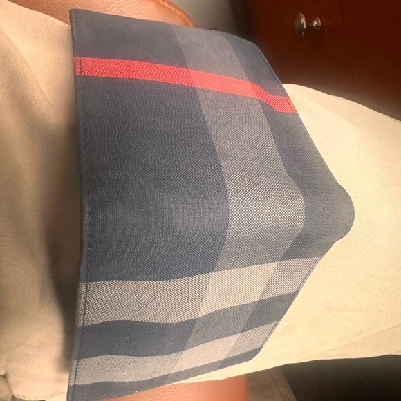 Burberry Men's Wallet - Navy and Red - Picture 8 of 11